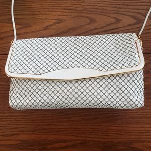 La Regale Vintage White Metal Mesh Cross Body Bag